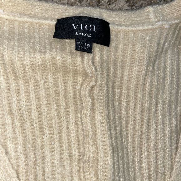Vici Ivory V-Neck Ribbed Sweater - Picture 2 of 2